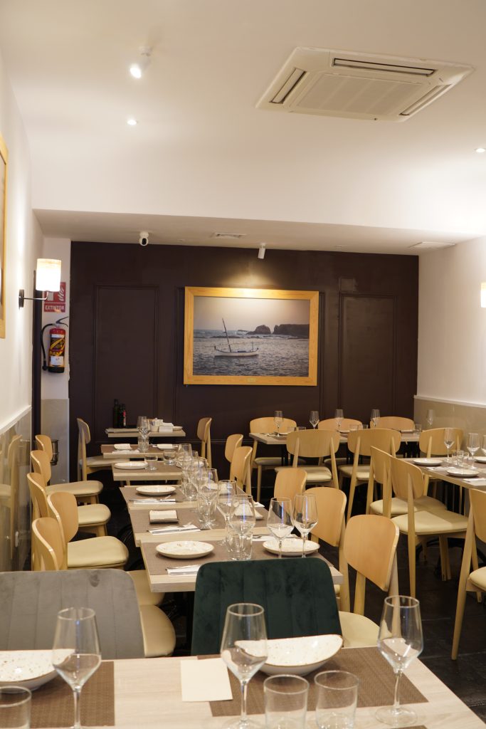 Sala del restaurante Puerto Noble
