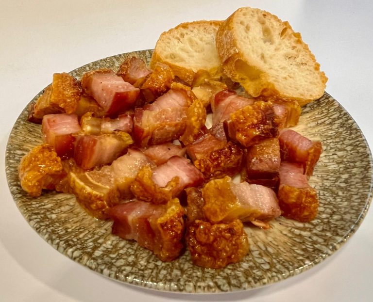 Torreznos de Soria con patata revolcona